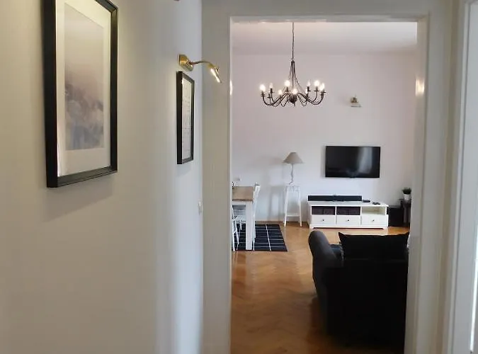 아파트 Cosy Resy Place *