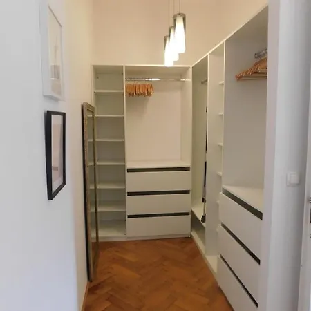 Cosy Resy Place Apartman *